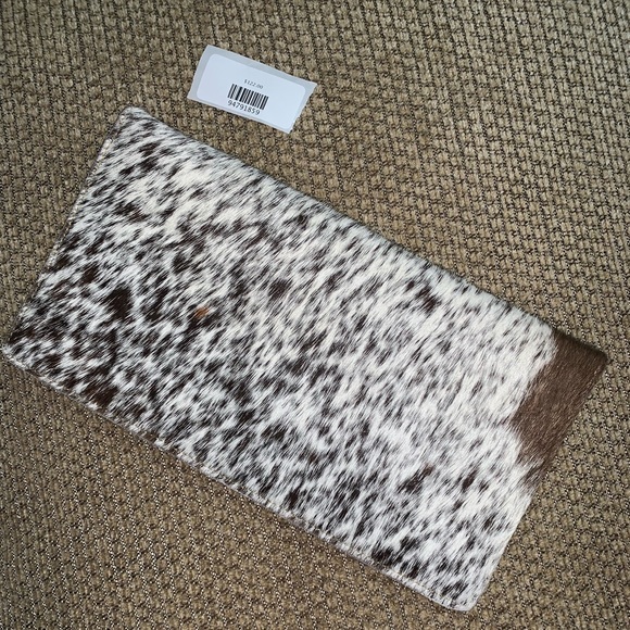 NEW $122 Calf skin leather clutch purse ❤️❤️❤️